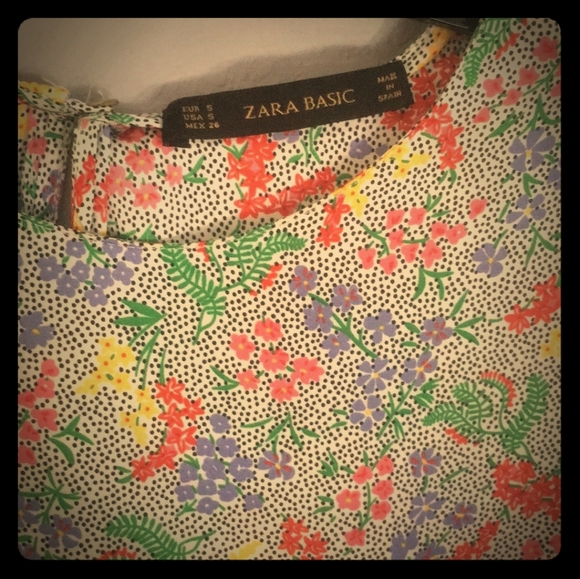 *Zara Top* - Picture 3 of 6